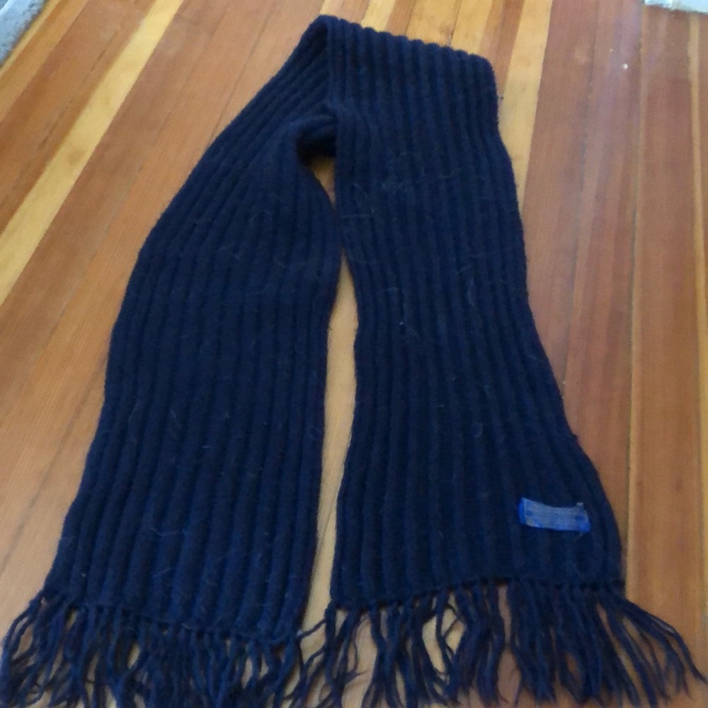 Pendleton navy scarf. 100 Virginia wool.